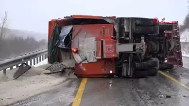 Kırklareli'nde Kar Küreme Aracı Kazası: 2 Yaralı
