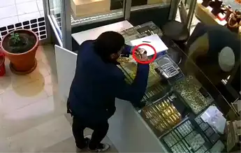 Lüleburgaz'da Kuyumcu Soygunu Kamerada!
