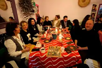 Köy Kahvehanesi Şehirlileri Çekiyor